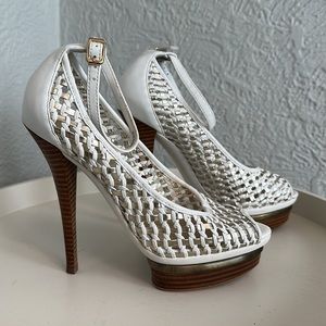 bebe white woven platform heels, sz 7